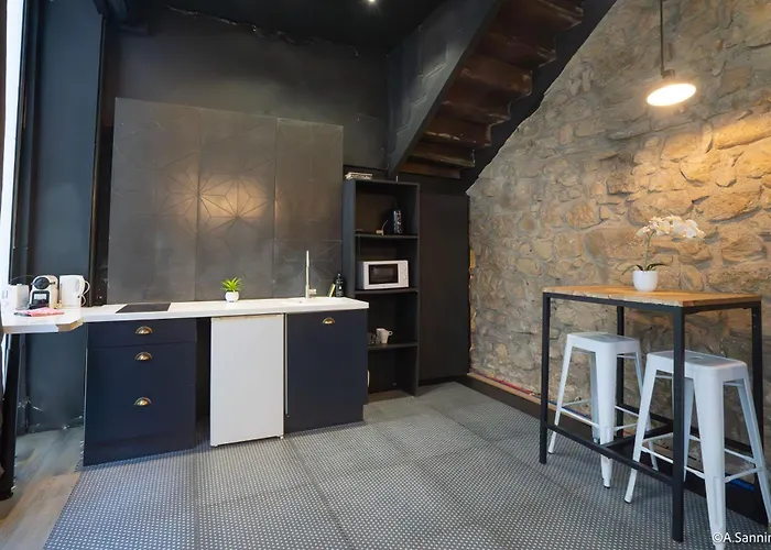 Notre Dame De Nazareth 3 - 2p - Flat-guest * Paris